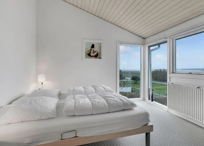Stunning In Randers No With Wifi Skalmstrup